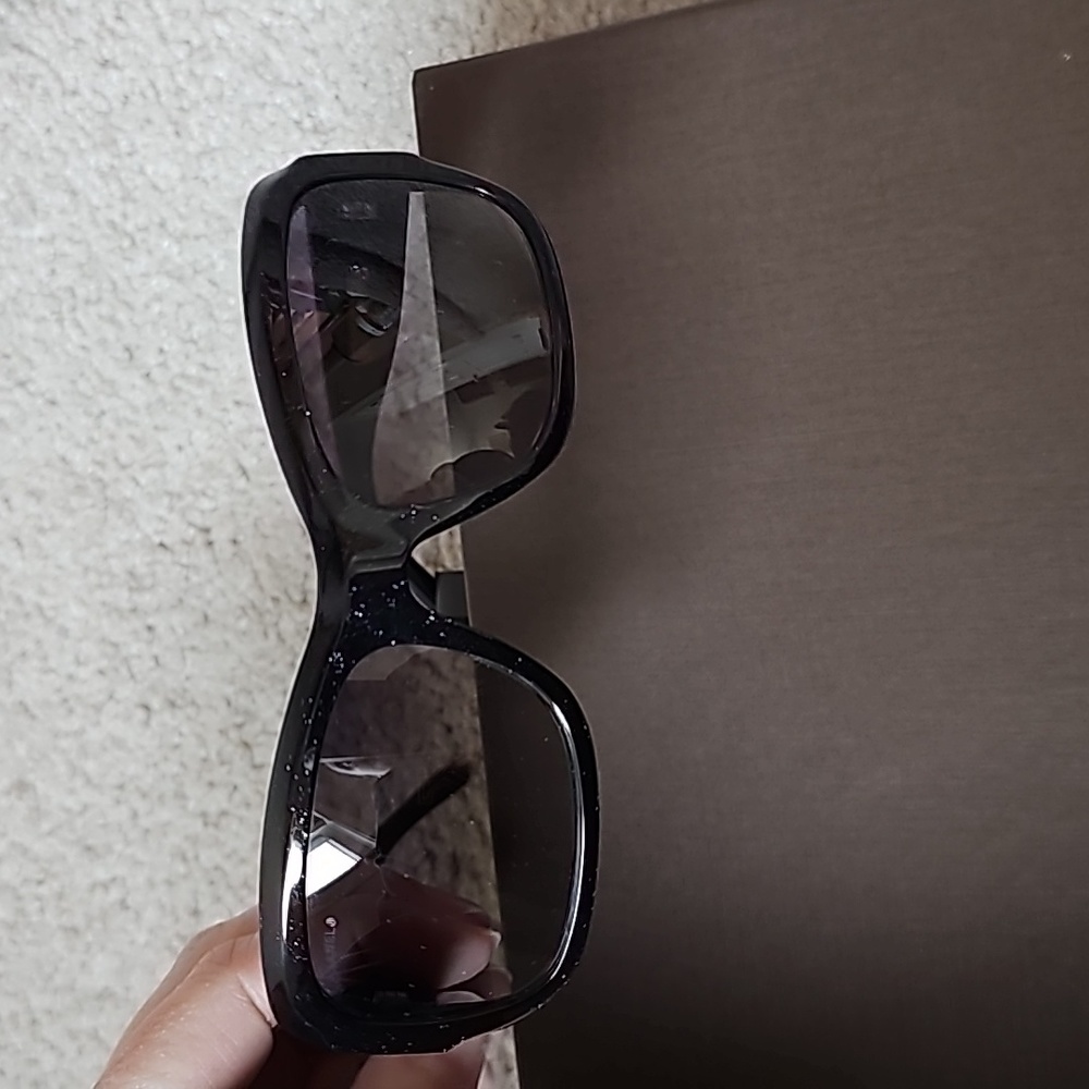 Sunglasses - Picture 2 of 4